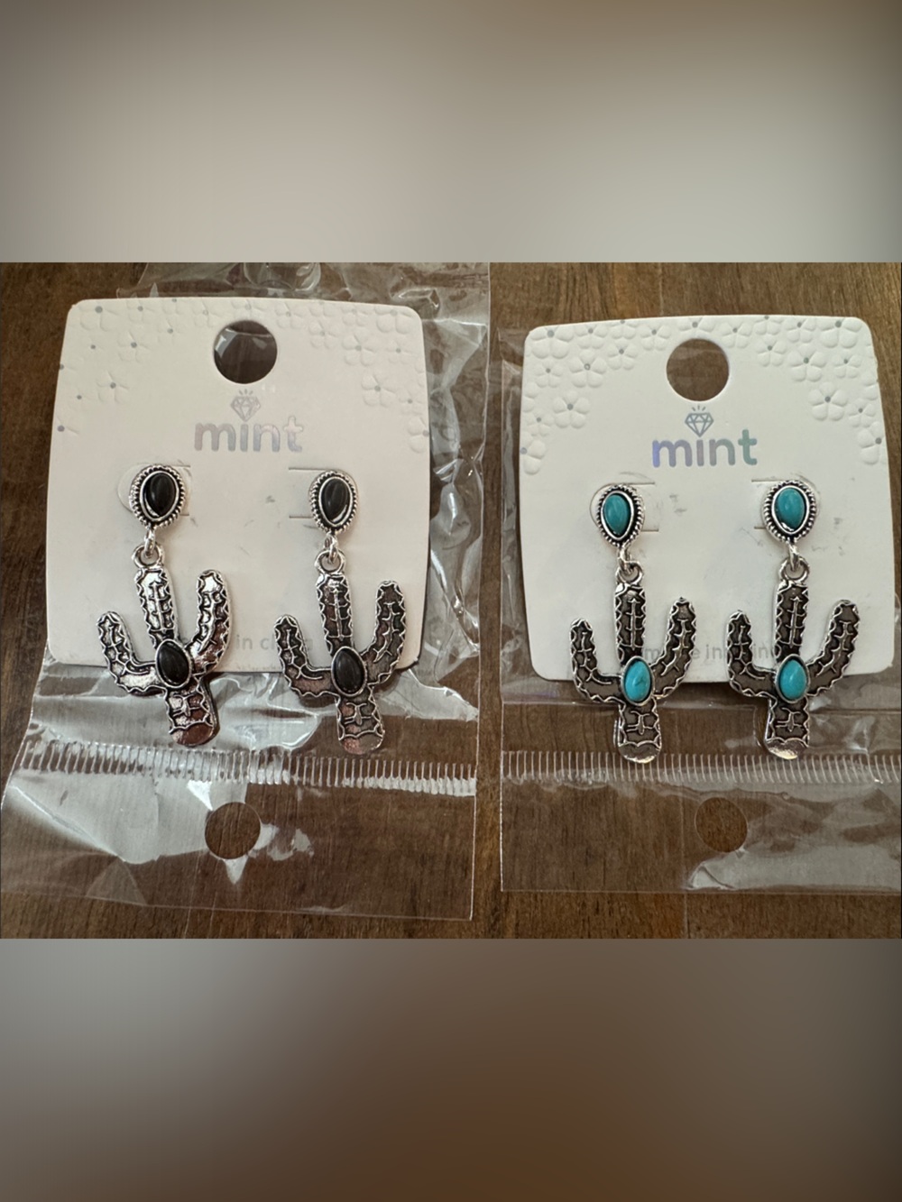 2 pc - Mint Southwestern Cactus Drop Earrings - Turquoise & Black